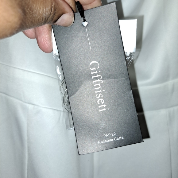 Giffniseti New Off Shoulder Contrast Mesh Mermaid Hem Wedding Dress- SIZE LARGE - Picture 9 of 13